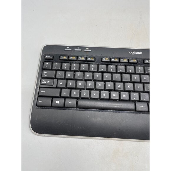 READlogitech wireless keyboard work USB plugged computer NO RECEIVER ONLY PARTS - Picture 3 of 10